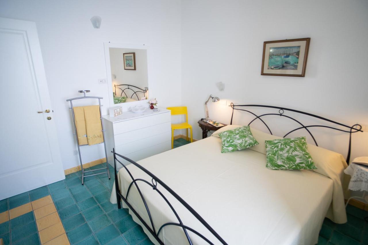 Casa Bianca: Delightful Apartment In Равело Екстериор снимка